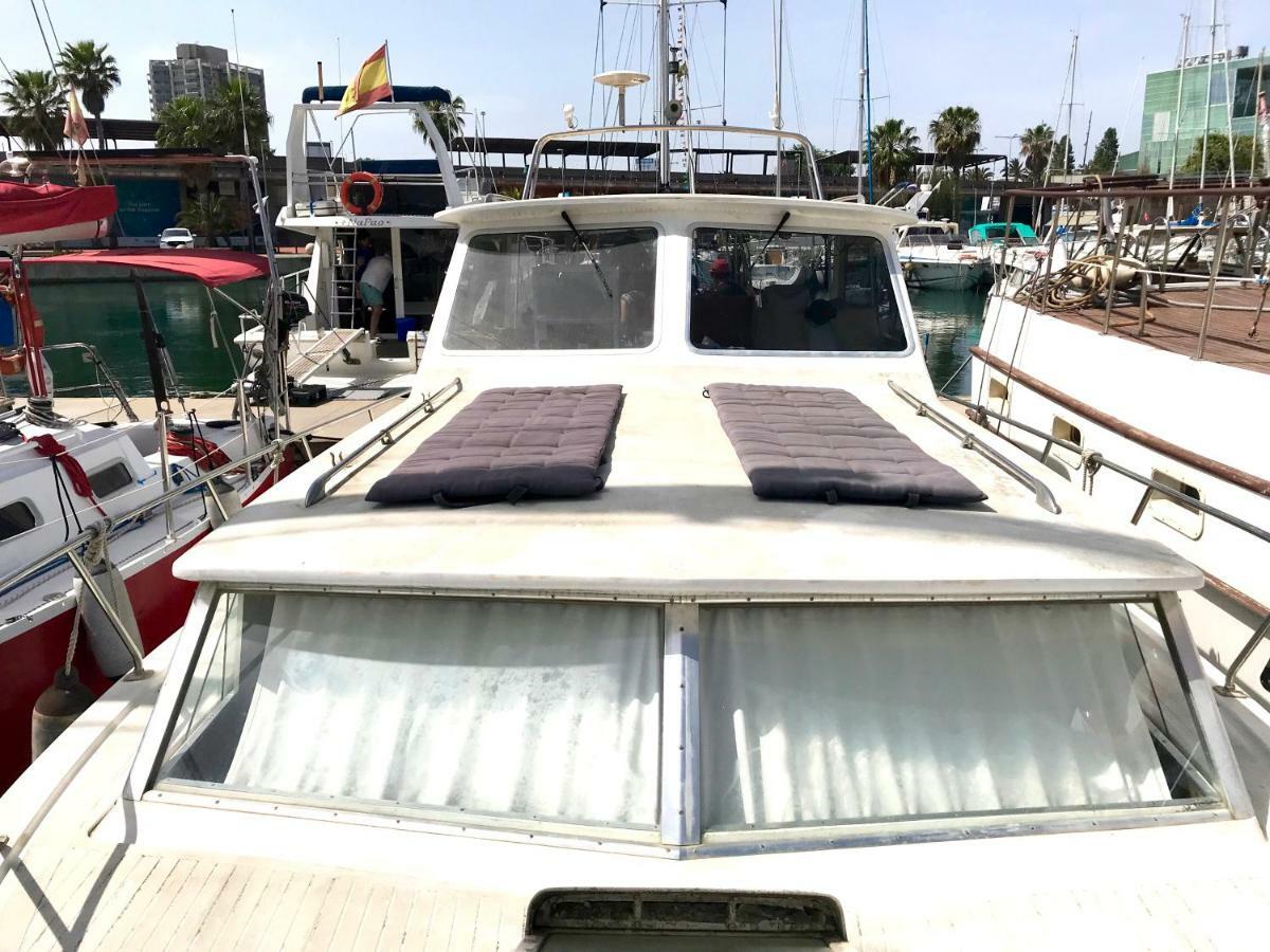 Boat Yacht Barcelona Hotel Sant Adria de Besos Ngoại thất bức ảnh