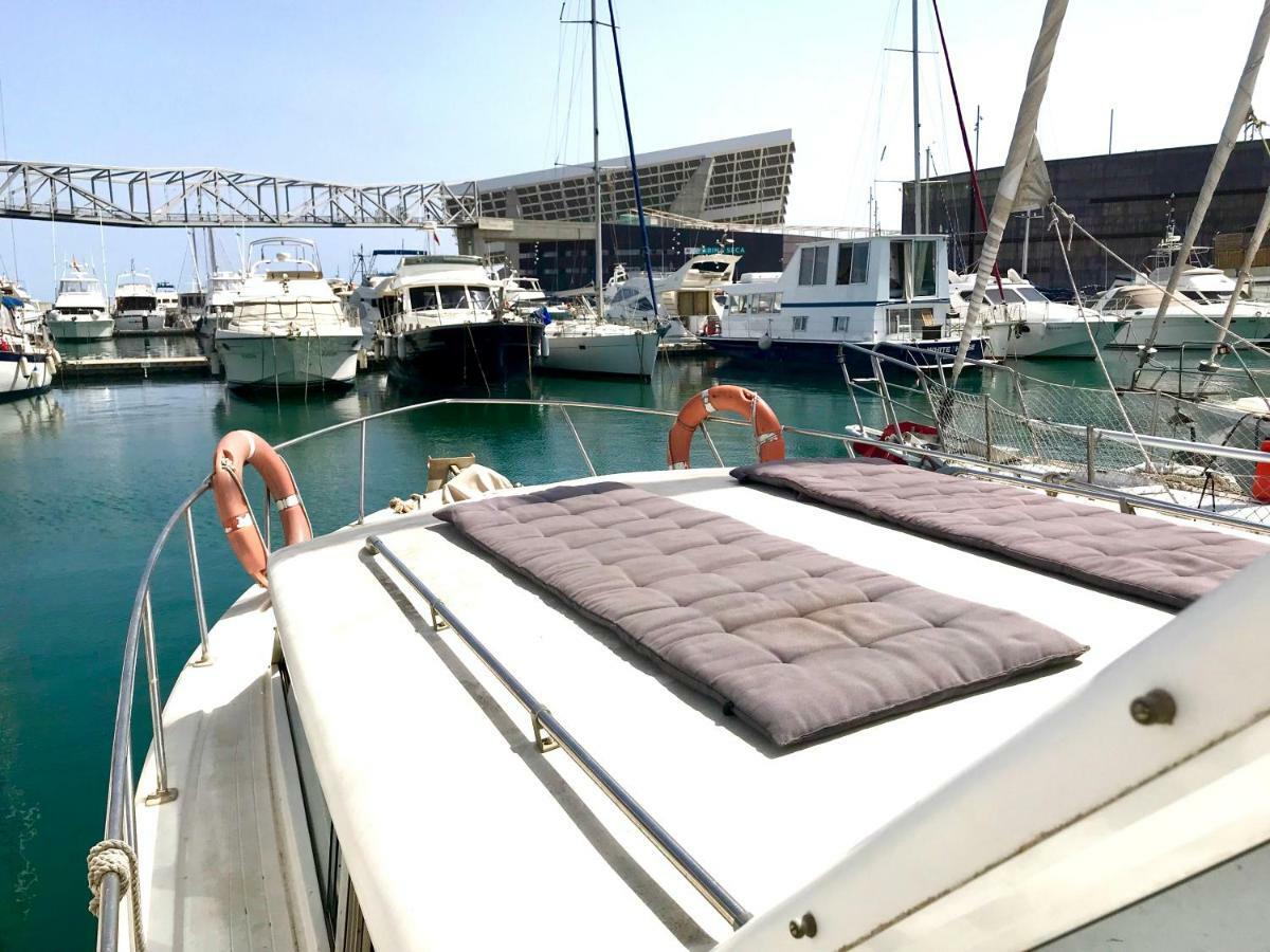 Boat Yacht Barcelona Hotel Sant Adria de Besos Ngoại thất bức ảnh