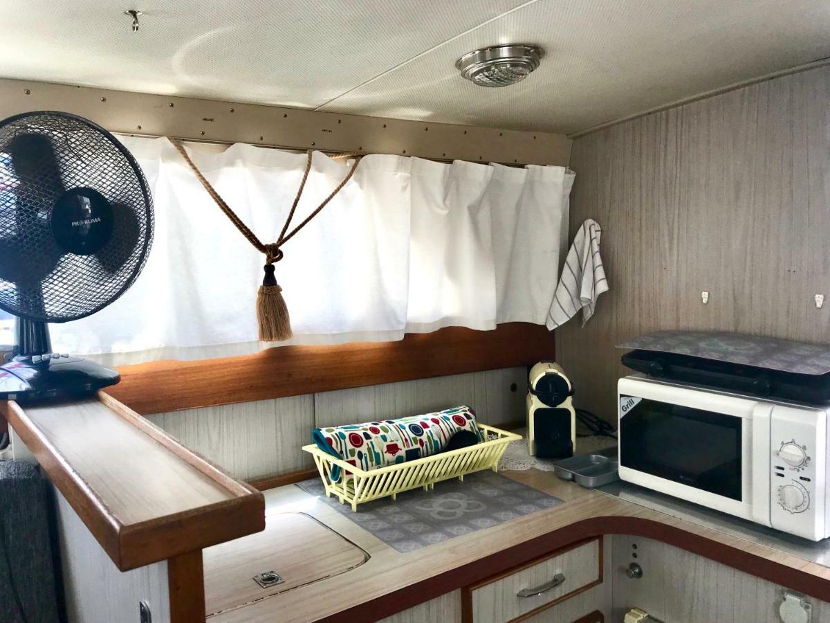Boat Yacht Barcelona Hotel Sant Adria de Besos Ngoại thất bức ảnh