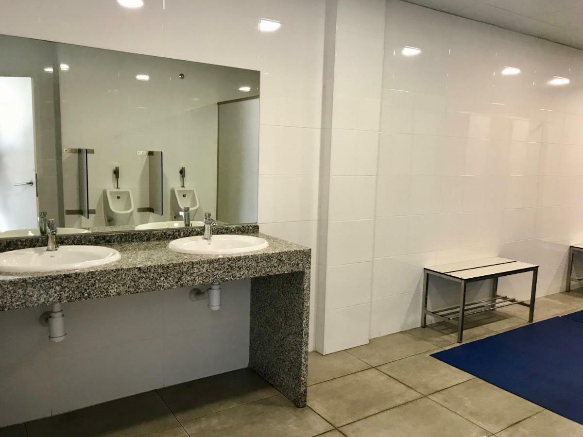 Boat Yacht Barcelona Hotel Sant Adria de Besos Ngoại thất bức ảnh