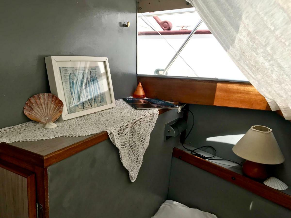 Boat Yacht Barcelona Hotel Sant Adria de Besos Ngoại thất bức ảnh